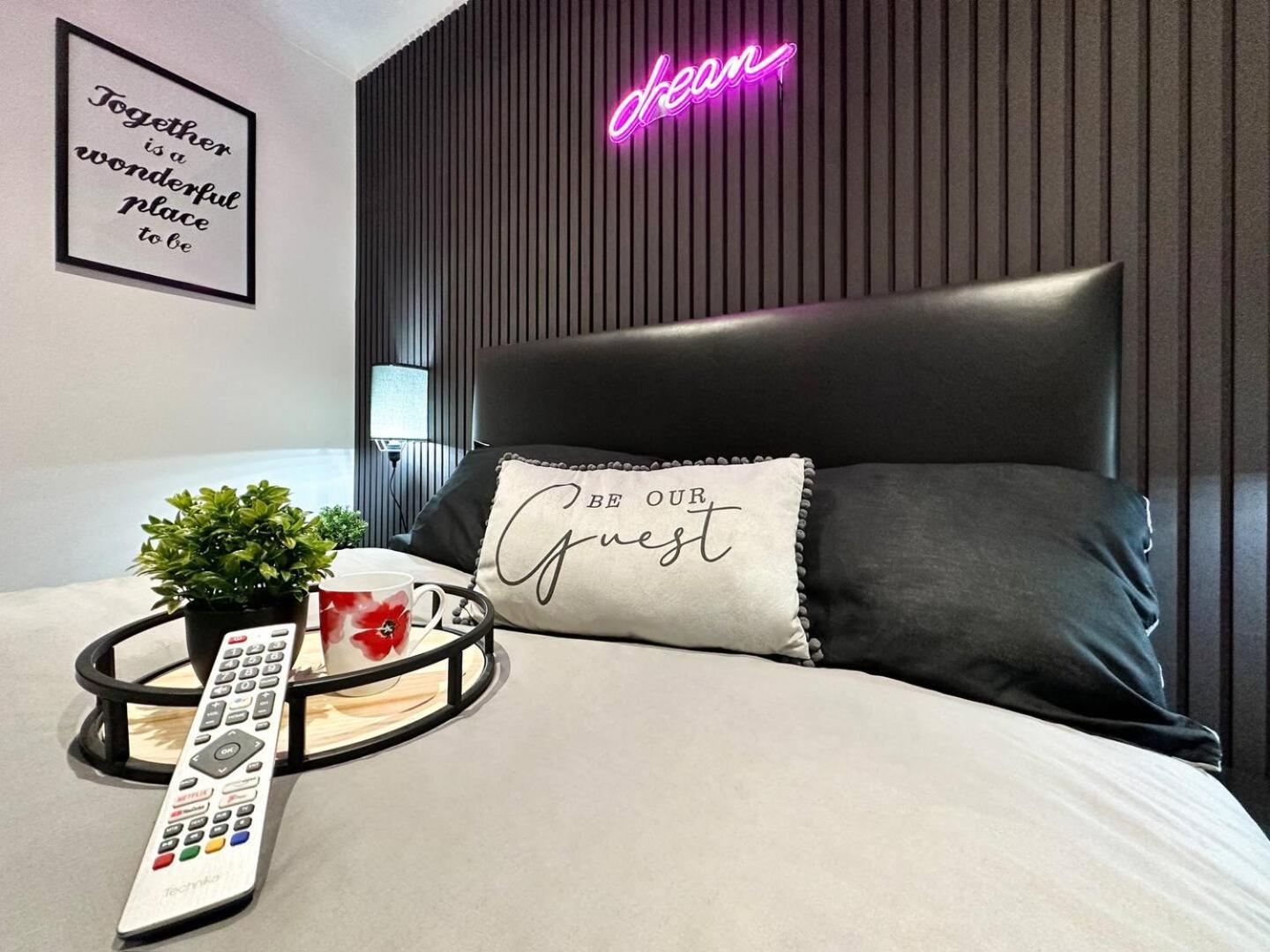 Boutique Backyard Bungalow - Brimsdown Энфилд Экстерьер фото