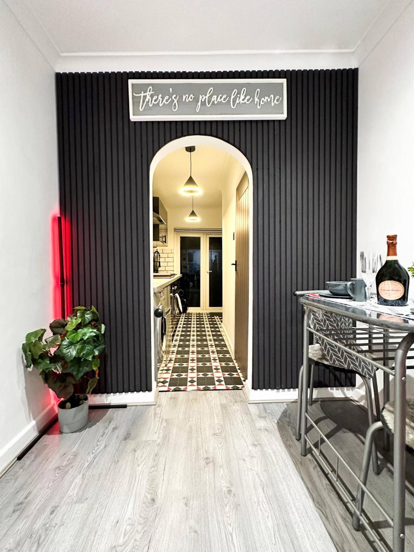 Boutique Backyard Bungalow - Brimsdown Энфилд Экстерьер фото